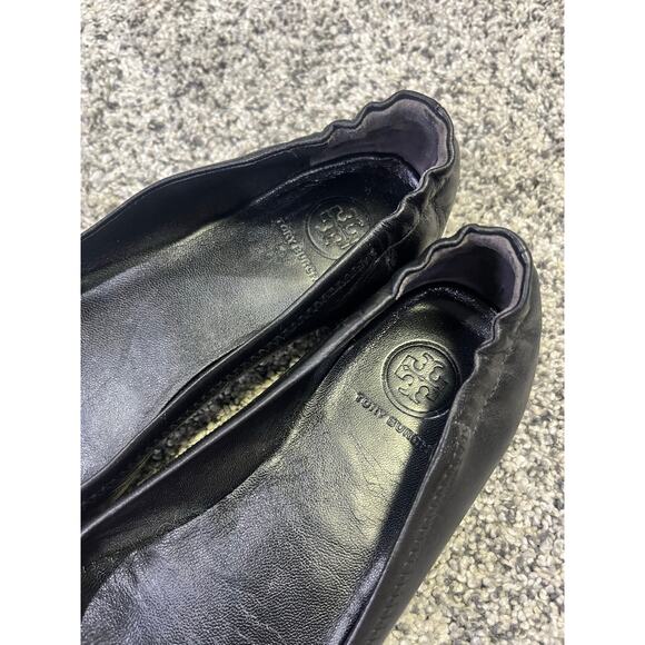 TORY BURCH Reva Black Leather Metal Medallion Logo Ballet Ballerina‎ Flats Sz 6 - Picture 5 of 6
